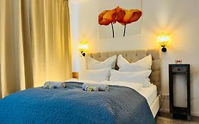 Aycatcherhomes - Top Lage I Zentral I Altstadt Marburg I Naehe Fluss Lahn I Wlan I Parterre Boutique Apartment Orion